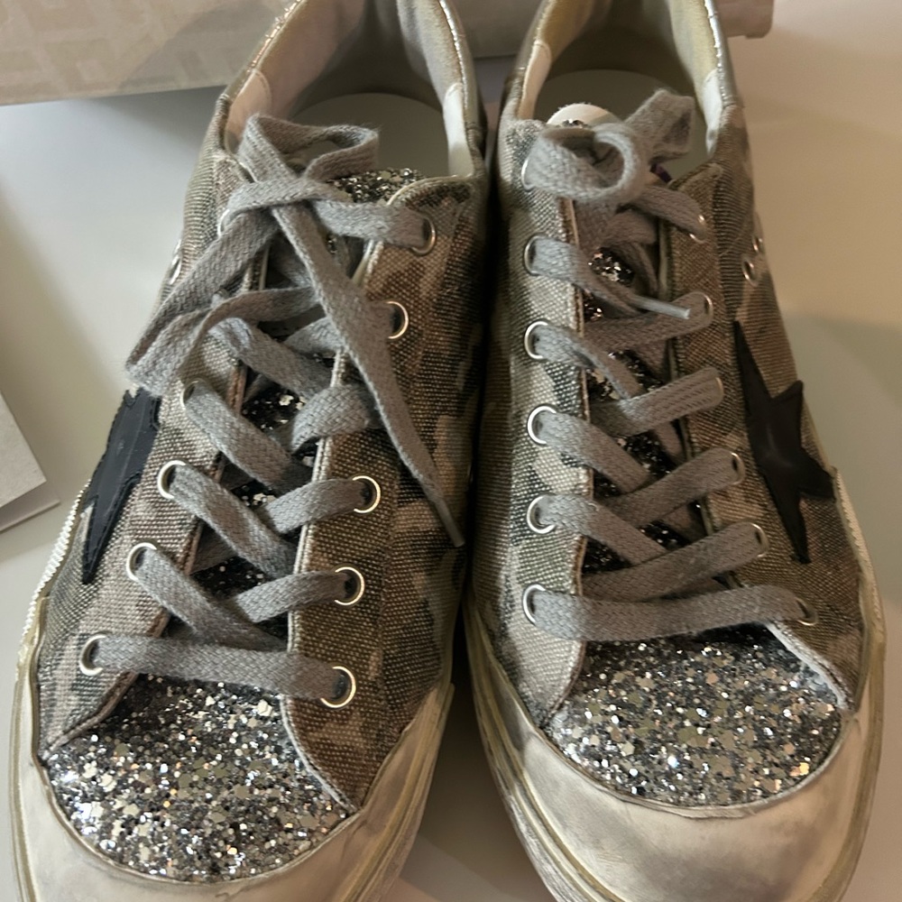 Golden Goose Camo Black Star 39 HTF Sneakers with Orange Soles! - Picture 11 of 11